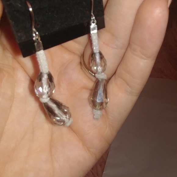 💝Free with Clothing purchase! Crystal Dangles - Picture 4 of 4